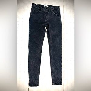 KanCan Signature Dark Gray Soft Touch Jeans. Size 28